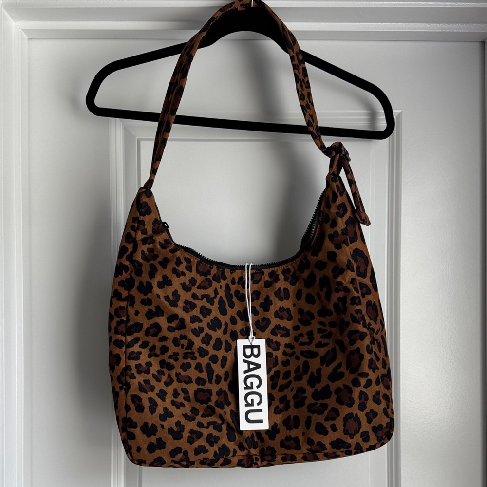 NWT BAGGU Leopard Nylon Shoulder Bag